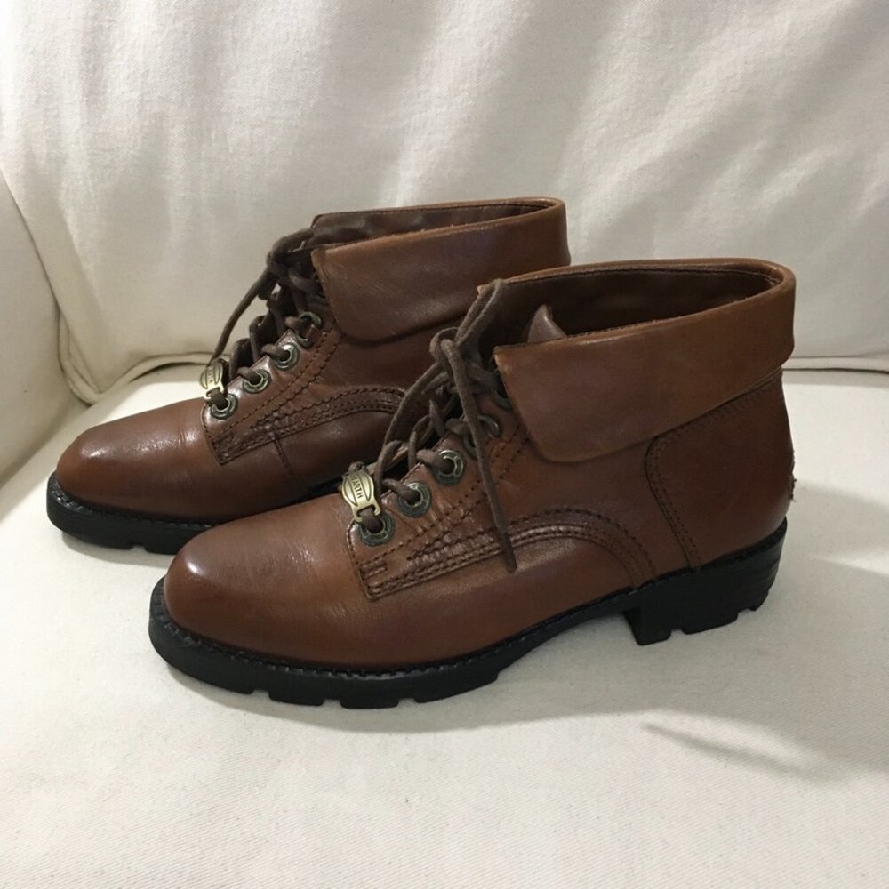 Earth Shoe Village 2 Brown Leather Ankle Boots